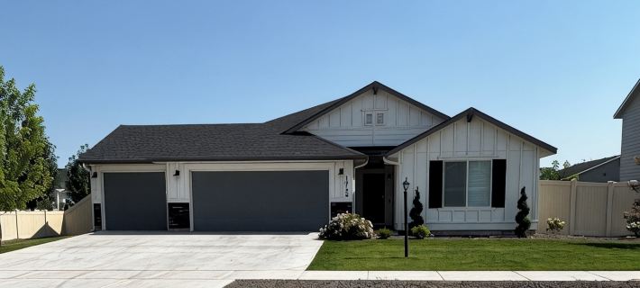 Spacious 4 bedroom 2 bath home in Nampa sleeps 10 Hoteles en Nampa