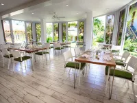 Salaya Beach Houses - breakfast