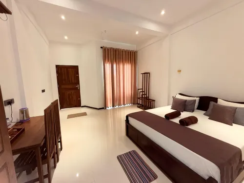 Asai surf inn Arugambay