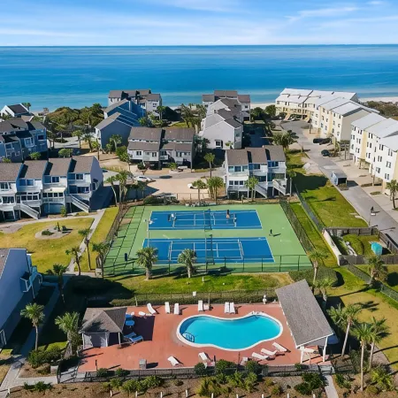 Little Pelican — Cozy Dog-Friendly Cottage · Steps to Gulf Beach · Sleeps 4