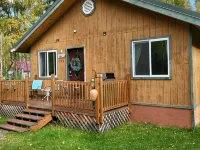 Enjoy your stay at the Grizzly Inn in the quaint community of Willow Alaska! โรงแรมในวิลโลว์