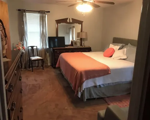 Lakehouse Getaway! Hotels in Camp County