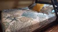 5 O'Clock Somewhere getaway-Walk/Bike to Beach,Shops ,Fenced private doggie area - balcony