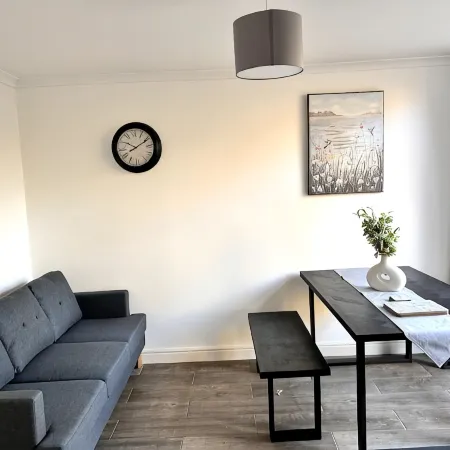Close to town centre, university & Airport, Room 3 Ξενοδοχεία στην πόλη Λούτον