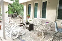Mango Meadows Farmstay - A Farmhouse near Shirdi Hotels in 