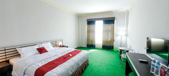 RedDoorz @ Brother Homestay Kupang Hotels in Kupang