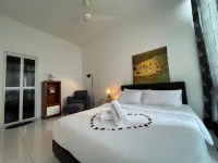 The Senai Garden Apartment Near Senai Airport&Jpo