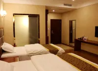 Yilong Tianli Hotel - 2-stjärniga
