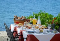 Avantis Suites Hotel - breakfast