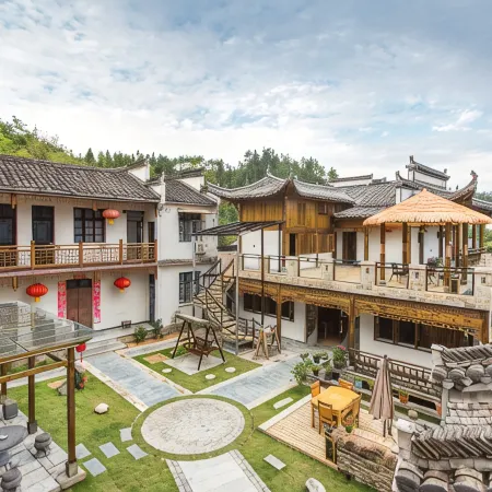 Yunshang Jiuzhou Hostel