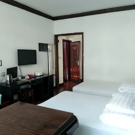 Yifeng Zhuxiang Hotel