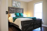 Charming 3-bedroom home in Fayetteville: 5 min from Base