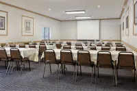 Days Inn by Wyndham Marquette
