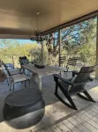 *NEW* Mtn view retreat! Pets! 3 min Dtwn/Pooltable - ブティック