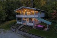 Tanglewood Retreat - Hot Tub - Fire Pit - Mountain View