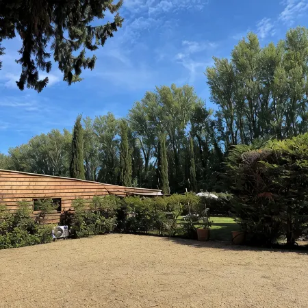Authentic Luberon, Lodge-Style House in the Heart of Nature
