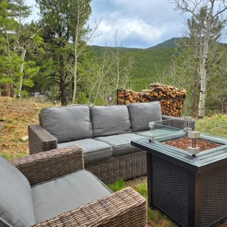 Moose Manor – Antlers, Aspens, and Alpine Peace in the Heart of the Rockies