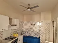 Luna apartment with free parking.