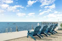 NEW - Oceanfront FL Keys Home w/Pool, Free Dockage, Gameroom, Private Balcony