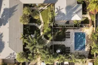 Tranquility Bungalow by the Beach w/Pool & Hot Tub - Lejligheder