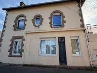 New studio less than 5 minutes from the beaches of the Pink Granite Coast Hotele w: Trebeurden