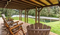 River's Edge, Gateway to the Olympic National Park - Boutique