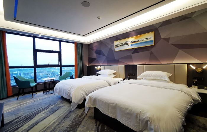ORANGE HOTEL