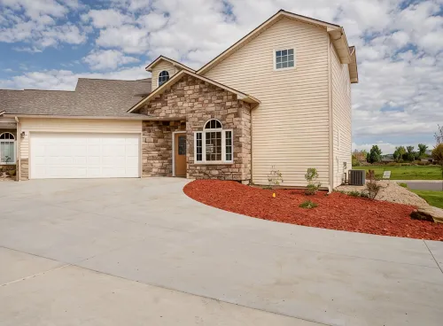 Comfy Gathering Place for Friends or Family! - 4-Star