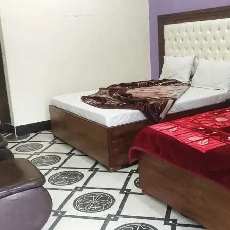 Mezban Hotel & Restaurant