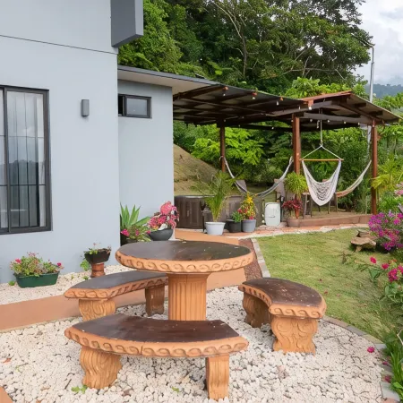 Splendid House with Jacuzzi surrounded by nature and incomparable tranquility
