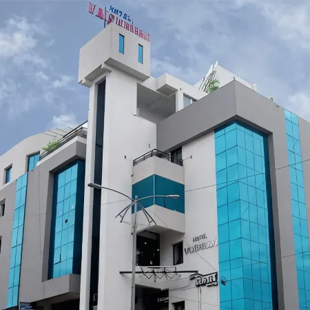 Hotel Vaishnavi Отели в г. Солапур