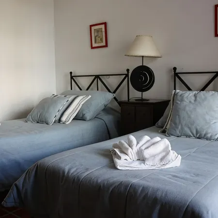 Apartment With Shared Pool, landscaped gardens, Wi-fi
