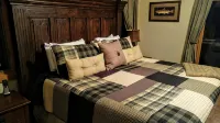 Cozy Creekside Cottage - RELAX by the Creek - Wifi