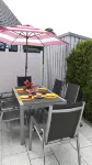 Traumhafte Wohnung Über Zwei Ebenen mit Infrarotkabine, Balkon und Terrasse - Apartments