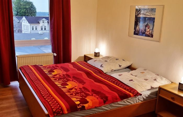 Close to the beach and with sea views, apartment in a quiet, central location