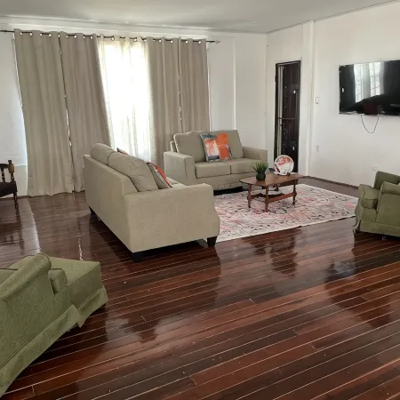 Beautiful home near Cultural Center, National Stadium, Movietown, Gift Land Mall