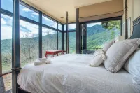 Redstone Mansion - Luxury Mountaintop Views of Pisgah National Forest - 5-Star