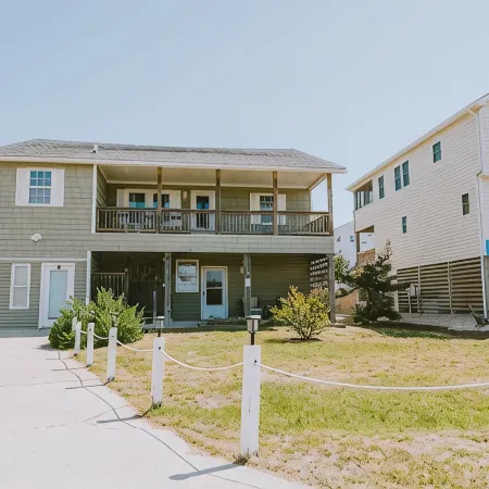 Dog Friendly Obx Retreat, Walk to Beach, Sleeps 2