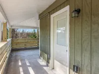 The Lake View Outside Traverse CitySleeps 4, Sleeping Bear Dunes short drive Hotels in Interlochen
