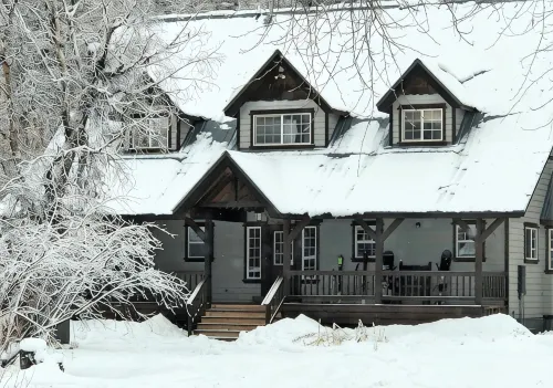 The Drop Inn - Large Home! Close to Wolf Creek, on San Juan River, Hot tub - balcón