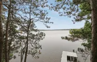Updated, Tranquil Retreat on Round Lake - 3 Bed, 3 Bath with Sleeping Loft - Chalets
