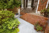 Charming Downtown 3rd Floor 1 Bedroom Apt