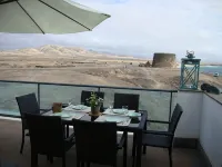 Best location on 2 floors (with penthouse) directly by the sea. Dream view from 3 terraces Hotels in El Cotillo