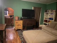 Saunders Place Hotels in Nodaway County