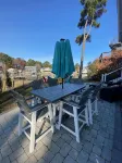 Teal Bay Getaway- Waterfront, 2 Masters, Pet Friendly, 5+ Bedrooms, Sleeps 17+ - WiFi