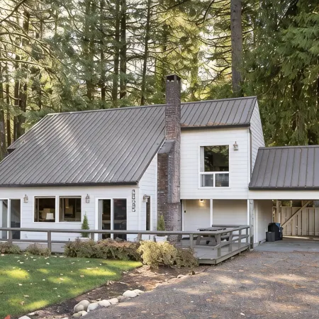 Mt Hood Escape, 3 Bedroom, 2 Bath, Plus Loft, Sleeps 10, Hot Tub