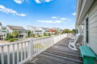 Comfortable, Bright and Sunny Home - Just Steps Away from the Beach Access.