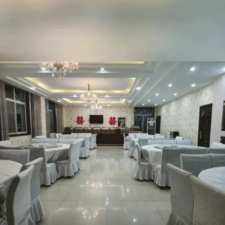 Zhouqu Hongda Hotel