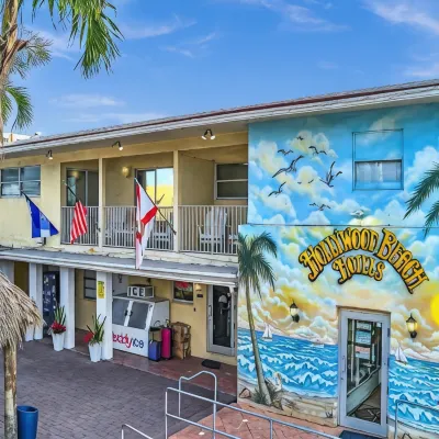 棕櫚酒店 鄰近Hollywood Beach Trikke的酒店