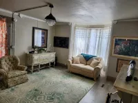 Unwind at the Lotus house Opal suite. - Wifi
